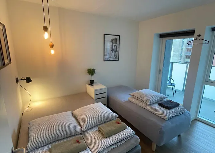 Modern Central Apt With Rooftop, Privat Balcony, & Free Parking,Next To Aarhus Attractions